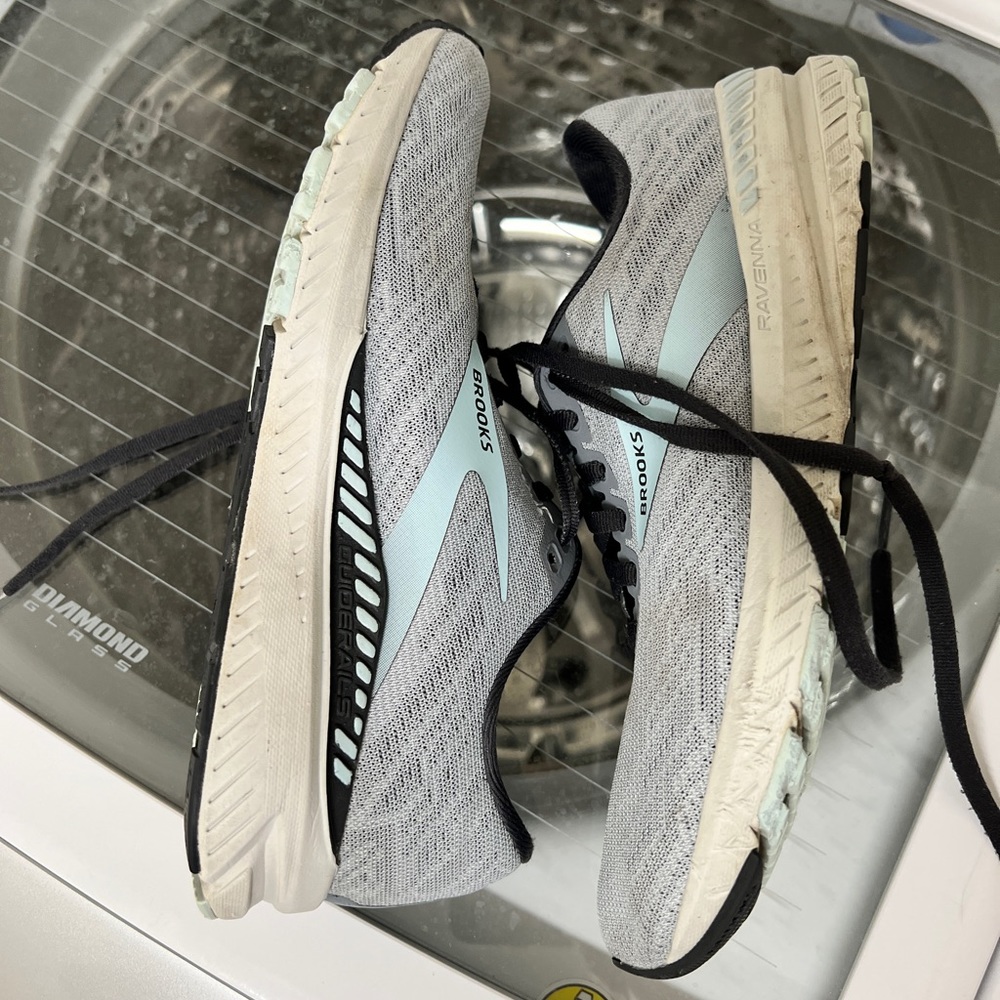 Brooks Ravenna 11